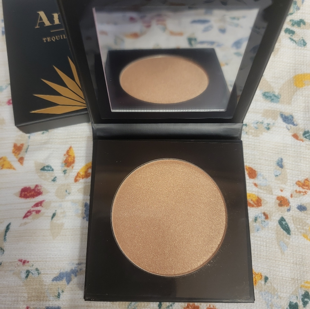 Araceli- Tequila Highlighter